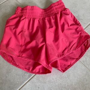 Lululemon High Rise Hotty Hot Shorts 4 inch, LipGloss, 4 inch inseam, size 0